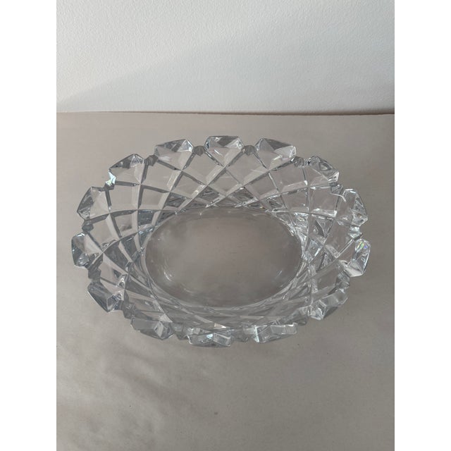 From the Orrefors' site: Sofiero is a lifelong Scandinavian glass classic designed by Gunnar Cyrén. The medium bowl in the...