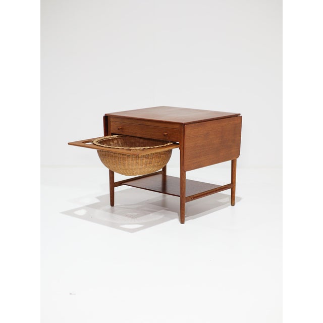 Andreas Tuck AT33 Sewing Table in Oak and Teak by Hans J. Wegner for Andreas Tuck, Denmark, 1950s For Sale - Image 4 of 13