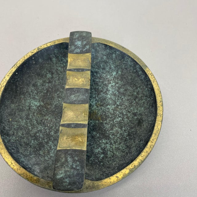 1950s Vintage Hagenauer Austrian Tripod Brass Ashtray, Austria, 1950s For Sale - Image 5 of 16
