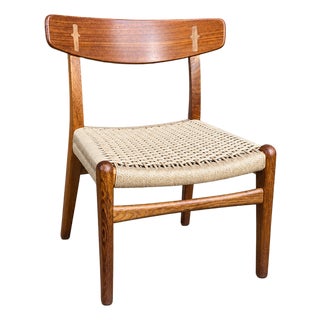1950s Hans J. Wegner Ch23 Danish Modern Oak & Paper Cord Dining Chair For Sale
