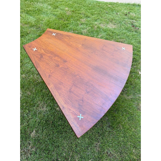 American of Martinsville American of Martinsville Wedge Table : Designer Merton Gershun For Sale - Image 4 of 7