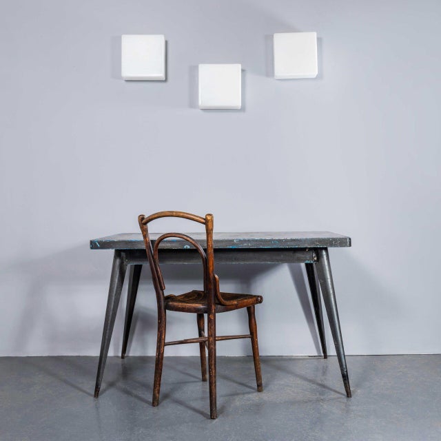 Czech Opaline Square Dish Wall Lamp, 1950s For Sale - Image 3 of 11