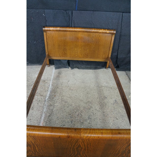 Antique 19th Century Late Victorian Quartersawn Oak Double Full Size Sleigh Bed For Sale - Image 9 of 18
