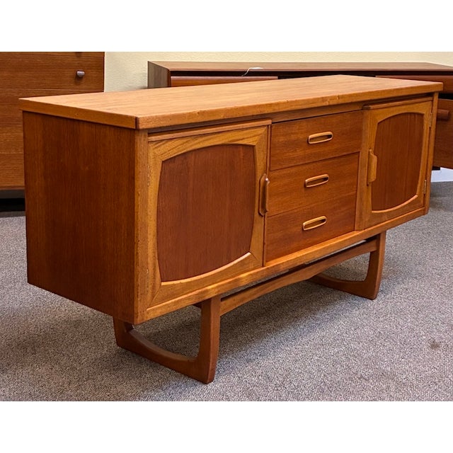 Mid 20th Century Mid Century Modern Teak Credenza c.1960 For Sale - Image 5 of 10