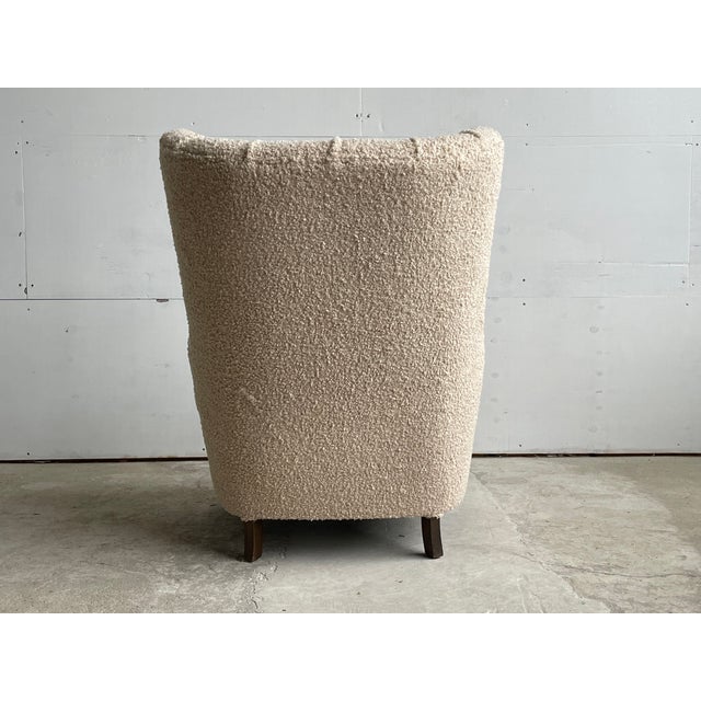 Fritz Hansen Mid-Century Modern Wingback Lounge Chair in Bouclé by Mogens Lassen for Fritz Hansen, 1950s For Sale - Image 4 of 8