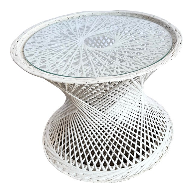 Mid Century Modern Spun Fiberglass Circular Side Table For Sale