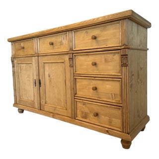 Rustic Farmhouse Chest of Drawers in Pine For Sale