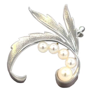 1990s Mikimoto Estate Akoya Pearl Brooch Pin Sterling Silver For Sale