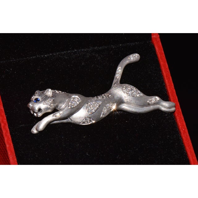 Certified Natural 0.66cts vs G Diamond Sapphire 14k Solid Gold Panther Brooch Pin For Sale - Image 11 of 11