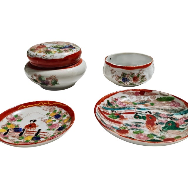 Japanese Vintage Mid-Century Japanese Geisha Girl Hand-Painted Porcelain Set - 4 Pieces For Sale - Image 3 of 18