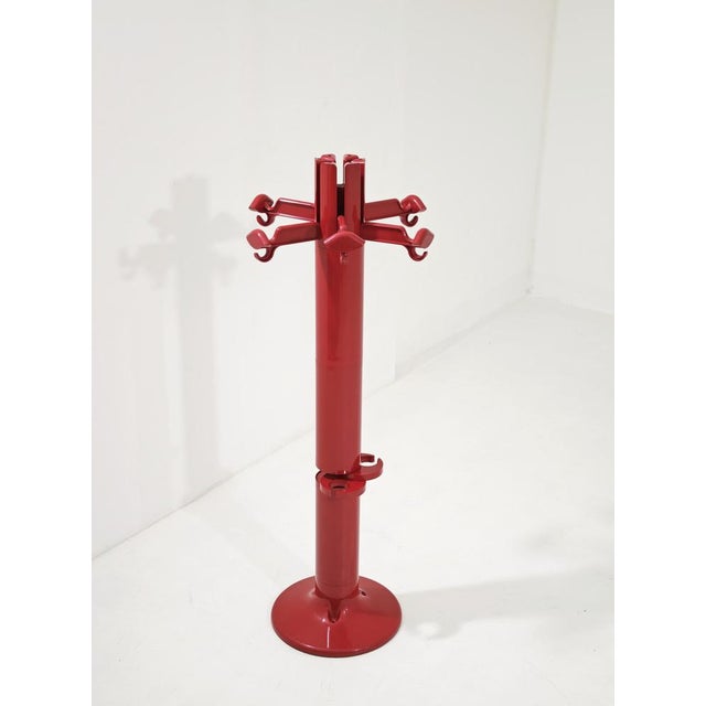 Red Plastic Planta Italia Model Coat Hanger by Giancarlo Piretti for Anonima Castelli, 1972 For Sale - Image 11 of 18