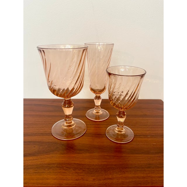 Rosaline Glasses from Luminarc, France, 1960s, Set of 18 For Sale - Image 4 of 4