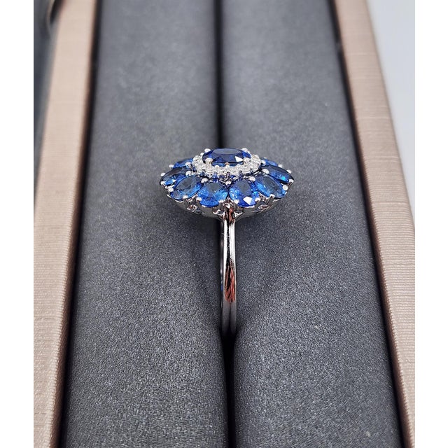 Early 21st Century 2.00 Ct Natural Sapphire & Diamond Ring, Size 7 For Sale - Image 5 of 9