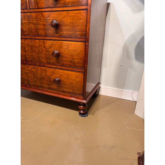 Mid 19th Century 19th Century English Chest of Drawers For Sale - Image 5 of 15