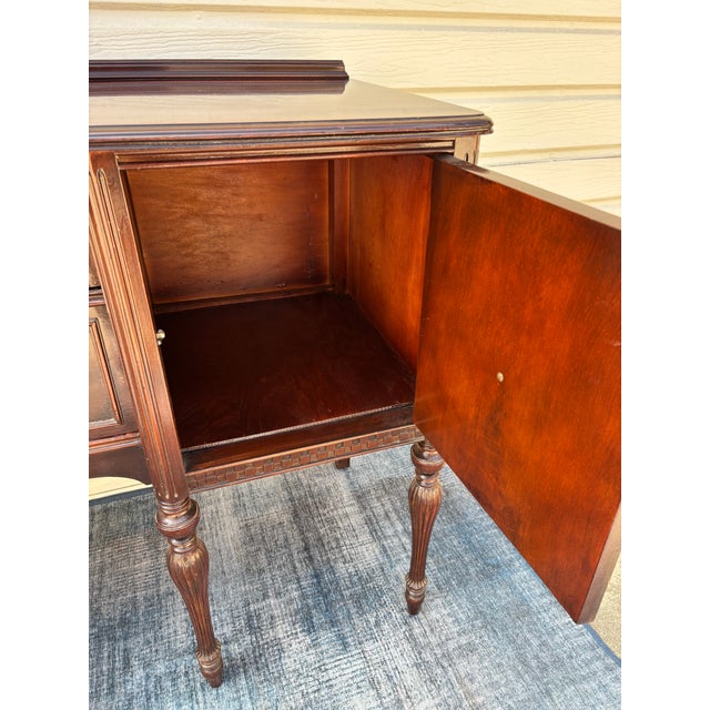 Antique Hepplewhite or Federal Style Mahogany Sideboard Buffet For Sale - Image 4 of 12