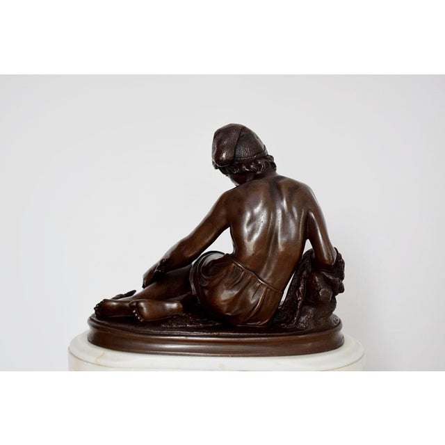 Napoleon III Clock with Neapolitan Fisherman Marble and Bronze For Sale - Image 6 of 12