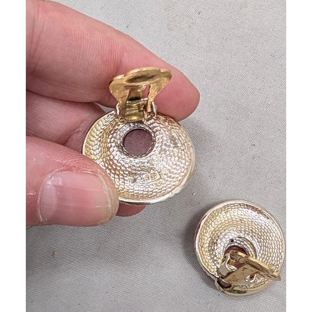 Vintage 1950s Signed Boucher Round Goldtone Faux-Carnelian Cabochon Clip Earrings-2 Pieces For Sale In Philadelphia - Image 6 of 11