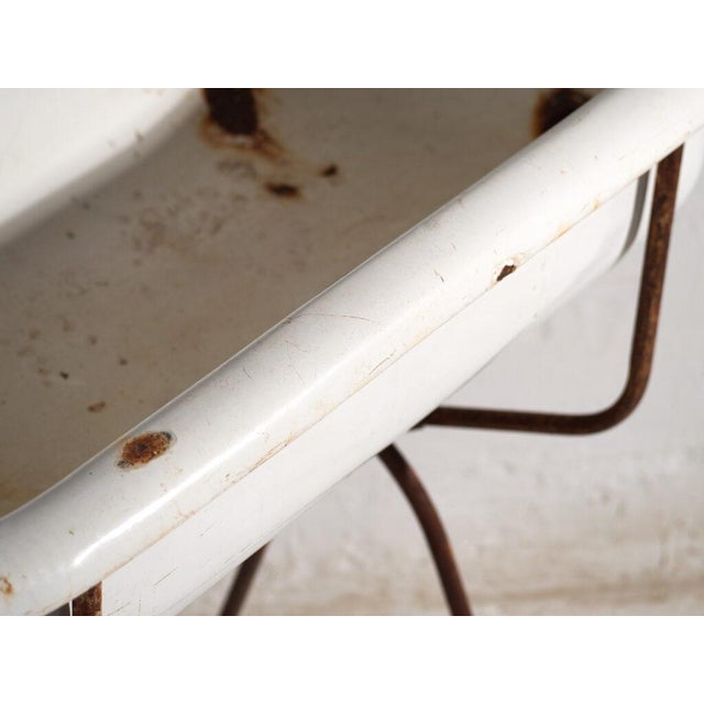 Bathtub in Enamelled Iron, Central Europe, 1950 For Sale - Image 4 of 12
