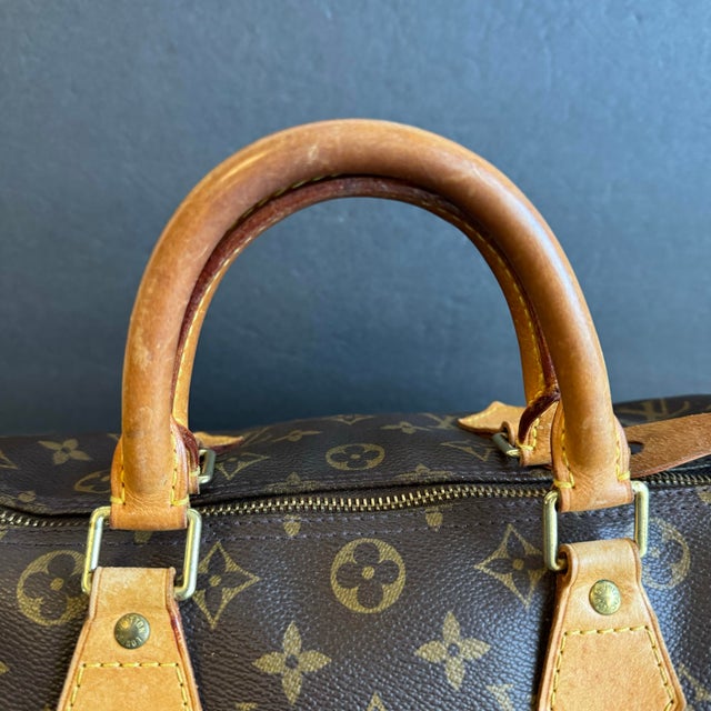 French Louis Vuitton Speedy 30 Bag Brown LV Monogram Canvas Soft Top Handle For Sale - Image 3 of 12