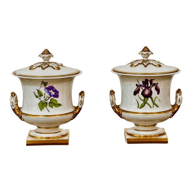 Pair of Worcester Porcelain Covered Fruit Coolers, Circa 1813 For Sale