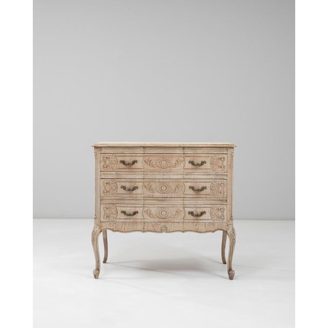 Mid 20th Century French Louis XV Style Oak Chest Of Drawers For Sale - Image 16 of 18