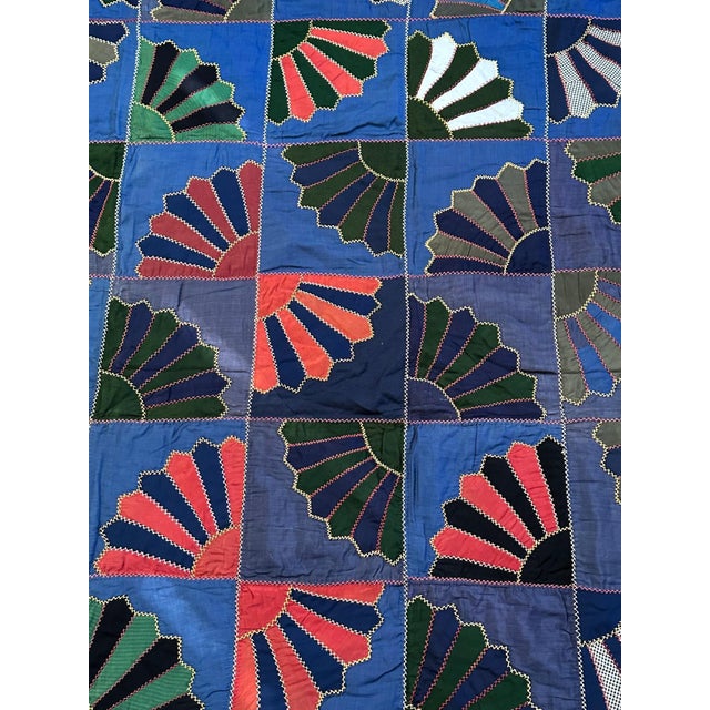 Textile Antique Americana Quilt with Fan Motifs For Sale - Image 7 of 13