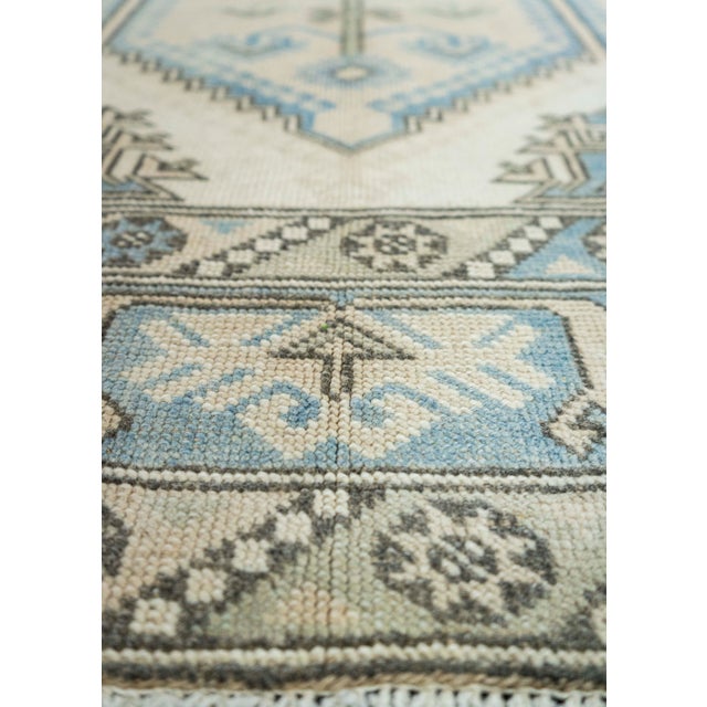 Turkish Turkish Vintage Rug 6'11" x 9'3" #21324 For Sale - Image 3 of 8