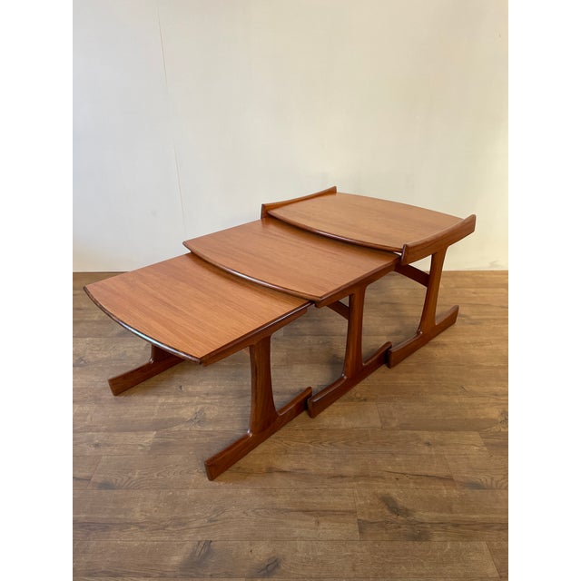 Mid-Century British Sculptural Teak Nesting Tables from G-Plan, 1960s, Set of 3 For Sale - Image 10 of 18