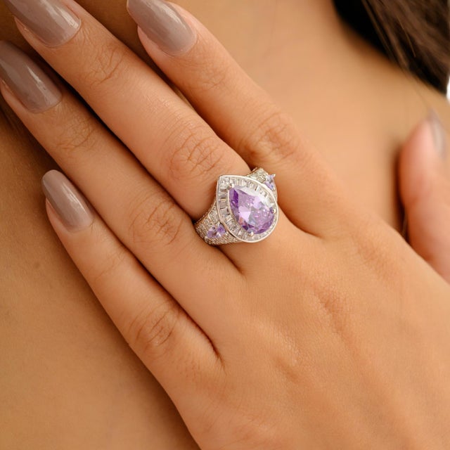 Pear Cut Zirconia Cluster Bold Ring Crafted in Sterling Silver - Size 8 For Sale - Image 6 of 11
