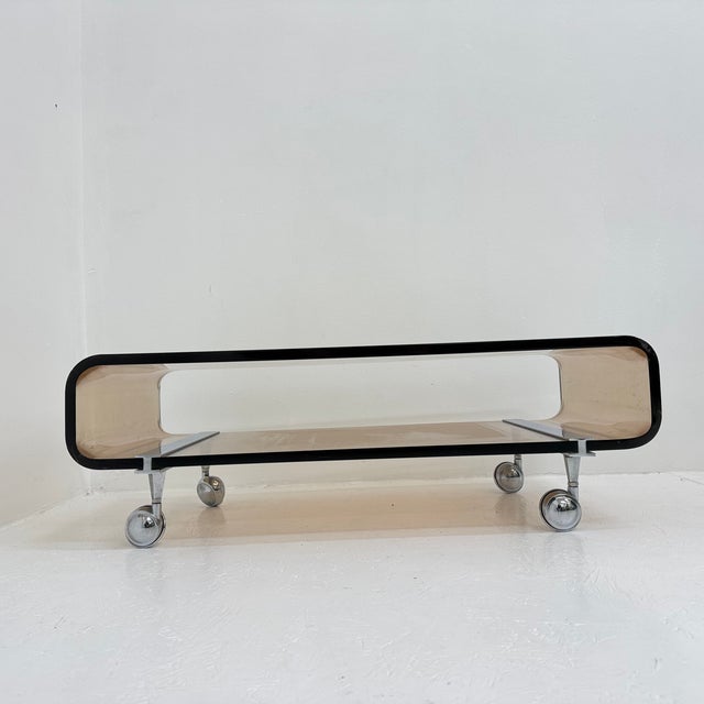 Mid-Century Acrylic Glass Coffee Table by Michel Dumas for Roche Bobois, 1972 For Sale - Image 16 of 18