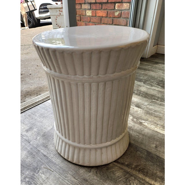 Hollywood Regency Mid 20th Century Hollywood Regency Style White Faux Bamboo Side Table/Garden Seat For Sale - Image 3 of 9