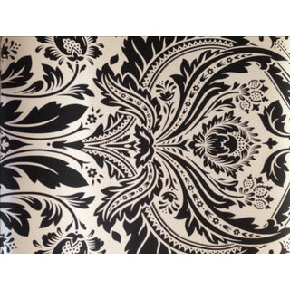 Black and Pearl Graham and Brown Wallpaper For Sale