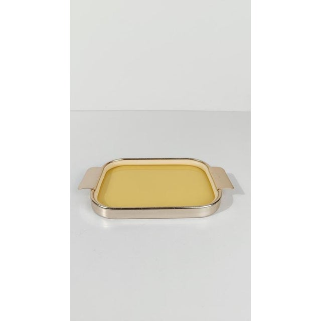 Gold Mid 20th Century Italian Tray in Gilt Aluminum and Butter Yellow Glass, 1960s For Sale - Image 8 of 18