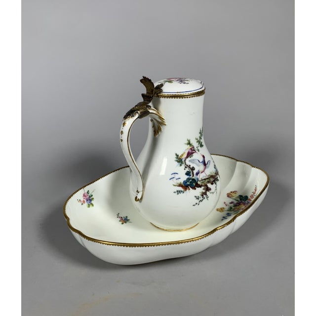 Mid 18th Century Covered Porcelain Water Jug ​​from Sèvres, 1757 For Sale - Image 5 of 15