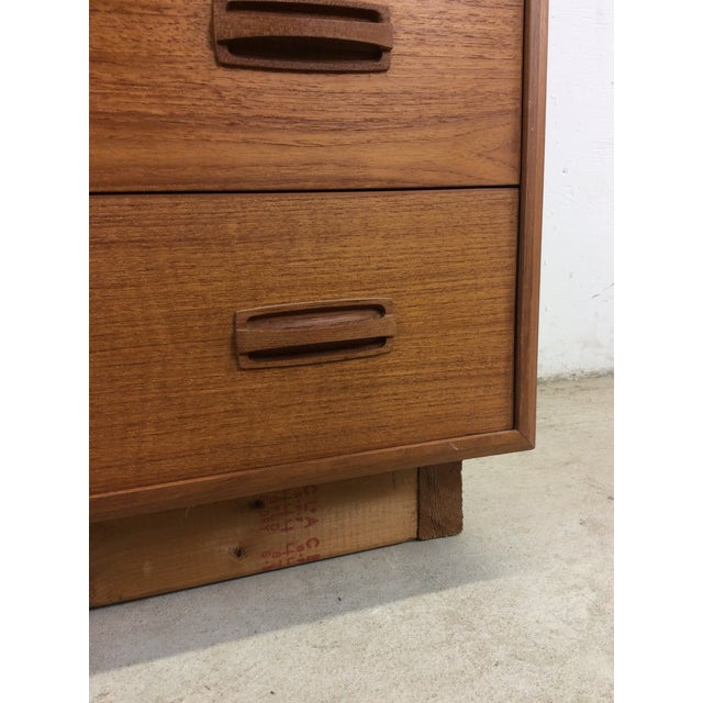 Brown Danish Modern Teak Highboy Dresser With Five Drawers For Sale - Image 8 of 12