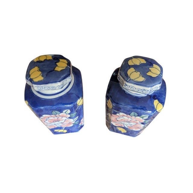 Blue Vintage Chinoiserie Blue and Pink Floral Ceramic Jars- A Pair For Sale - Image 8 of 10