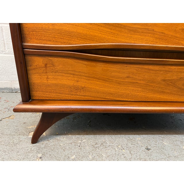 Mid-Century Modern Walnut Highboy Dresser For Sale - Image 15 of 18