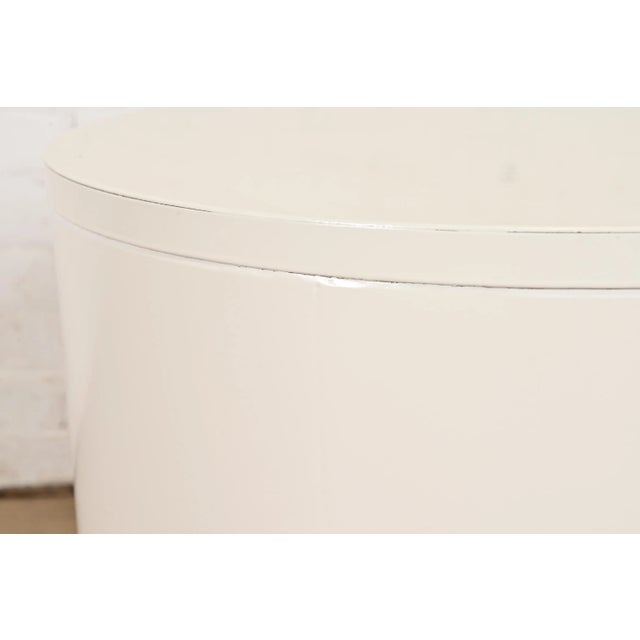 Milo Baughman for Thayer Coggin Mid-Century Modern White Lacquered Drum Side Table, Newly Refinished For Sale In South Bend - Image 6 of 9