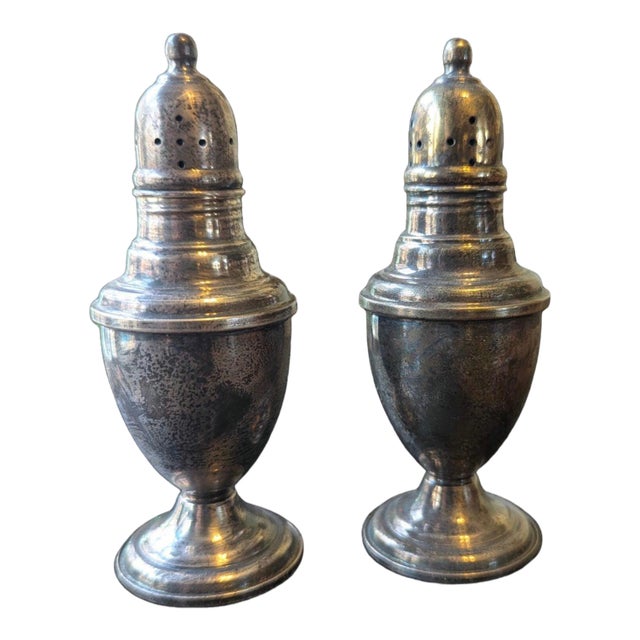 Antique Mid-Century Modern International Sterling Silver Salt & Pepper Shakers – Classic Weighted Silver Set For Sale