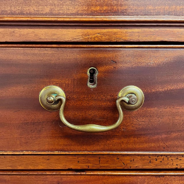 English George III Mahogany Chest on Chest For Sale - Image 11 of 13