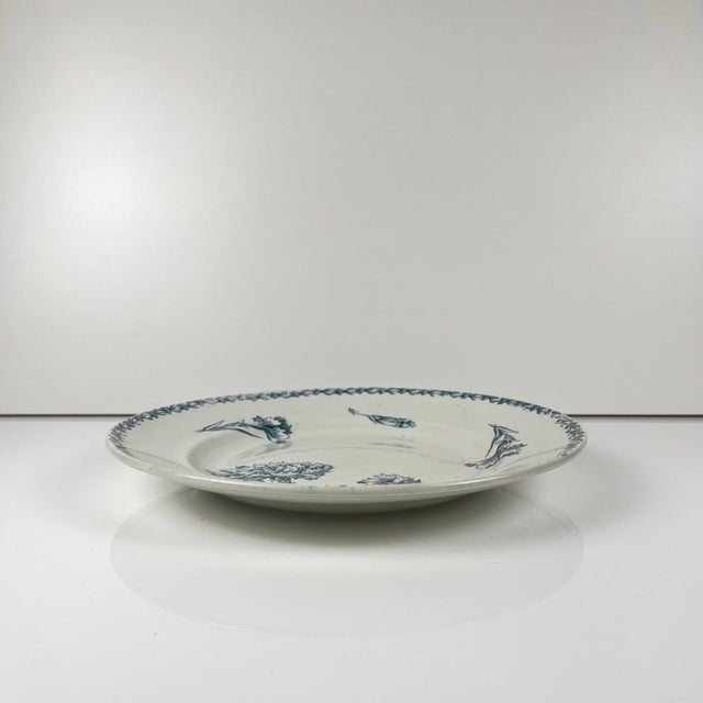 Round Earthenware Oeillet Dish from KG Lunéville, 19th Century For Sale - Image 3 of 9