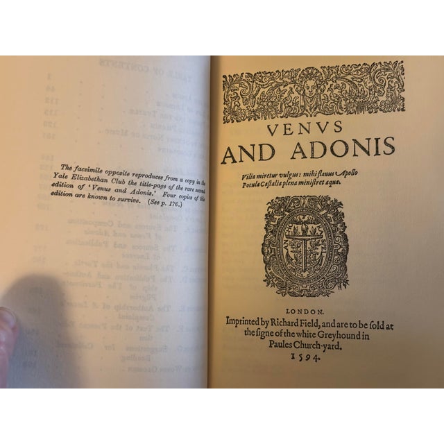 17th Century 13 Shakespeare Books Collection - The Yale Shakespeare For Sale - Image 4 of 12