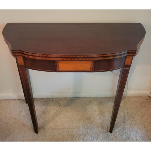 George Hepplewhite C. 1900 Valiant Furniture Inlaid Mahogany and Satinwood Flip-Top Hepplewhite Gaming Table For Sale - Image 4 of 14
