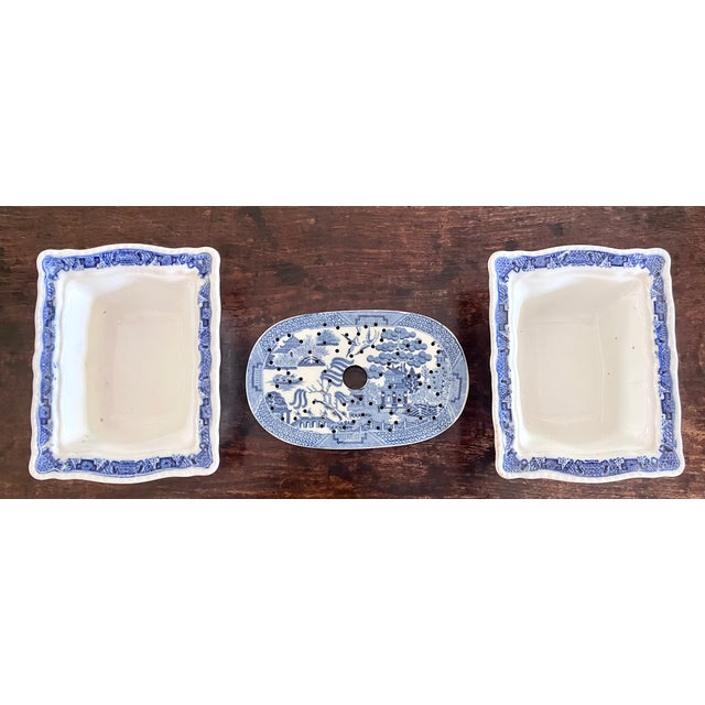 Antique 19th Century "Mandarin" English Flow Blue Footed Serving Dishes - A Pair For Sale - Image 15 of 18