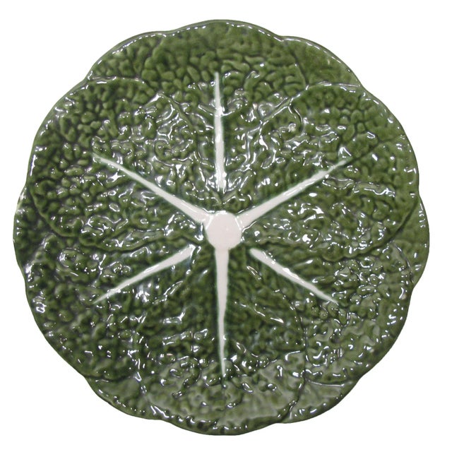Belo Portugal Green Majolica Cabbage Leaf Platter For Sale - Image 4 of 4