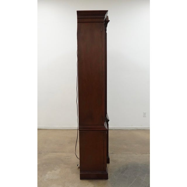 Hickory Chair Furniture Company Vintage Hickory Chair Company Traditional Breakfront China Cabinet, Attributed For Sale - Image 4 of 18