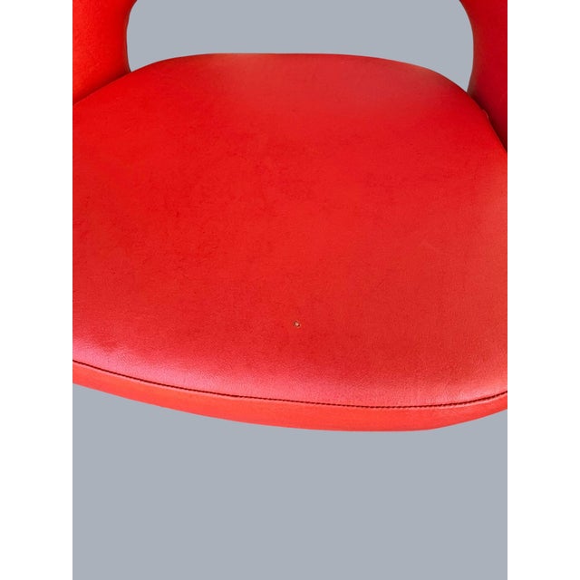 1950s Eero Saarinen for Knoll Executive Side Chairs in Red Vinyl - Pair For Sale - Image 9 of 14