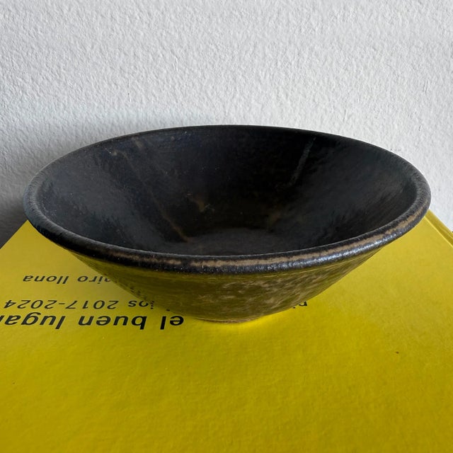 Mid-Century Modern Japanese Style Handthrown Stoneware Ceramic Bowl, Signed by Artist For Sale - Image 3 of 9