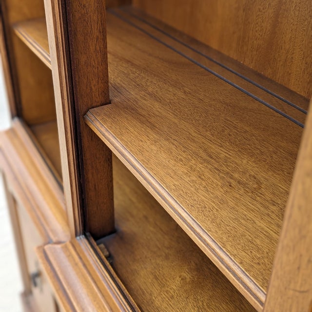 1960s Drexel Triune Mahogany Hutch Cabinet With Arched Display Doors For Sale - Image 10 of 18