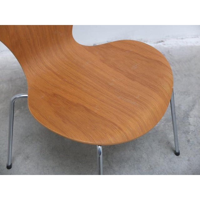 Brown Series 7 Chairs in Oak by Arne Jacobsen for Fritz Hansen, 1955, Set of 2 For Sale - Image 8 of 12